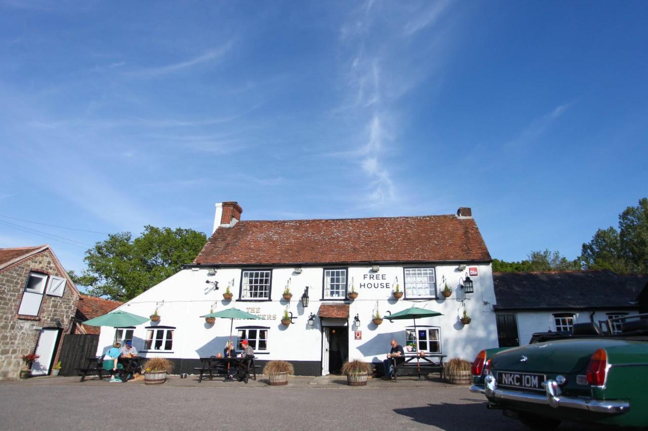 Hotel The Cricketers Arms Petworth Exterior foto