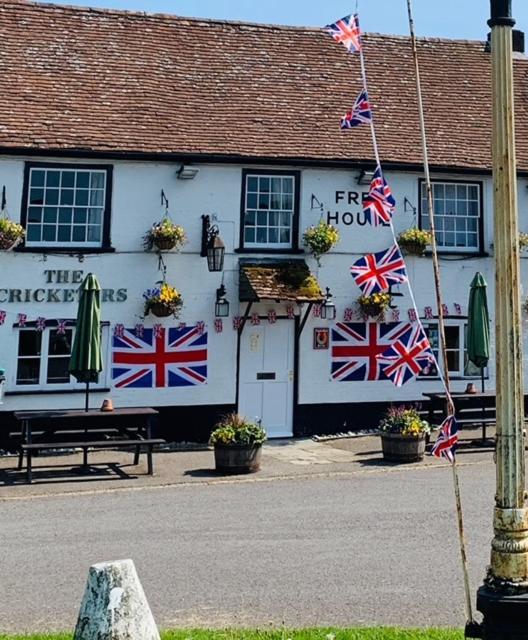 Hotel The Cricketers Arms Petworth Exterior foto